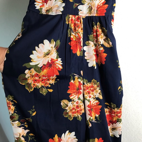 Band Of Gypsies Navy Floral Wide Leg Jumpsuit XS - Picture 3 of 11